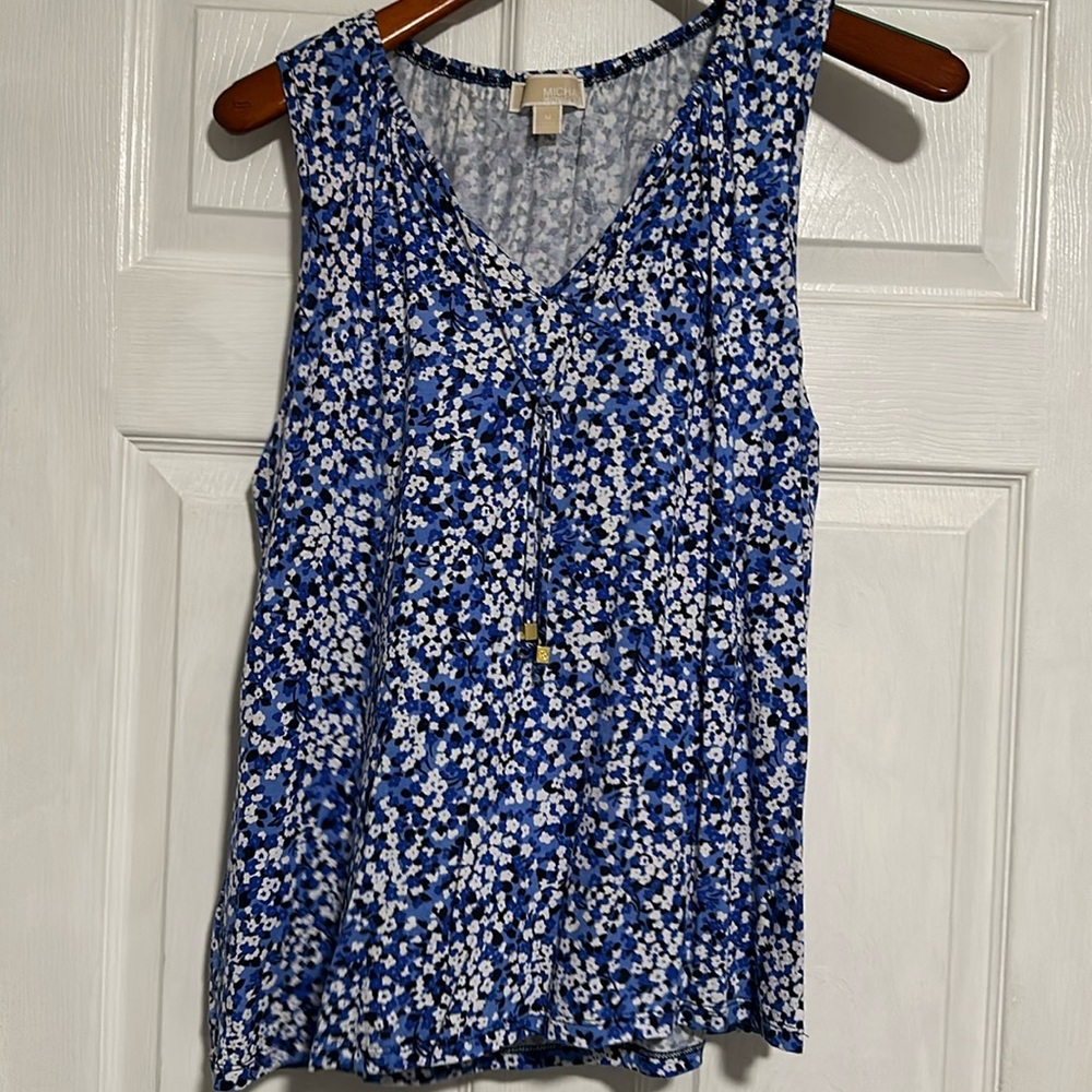 Michael Kors sleeveless shirt